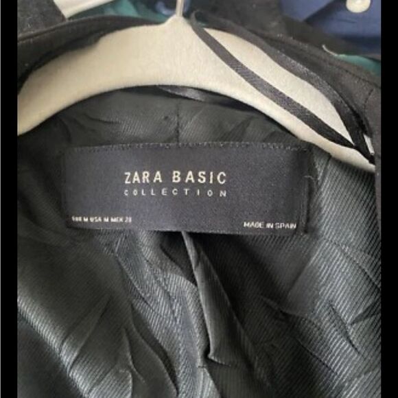 ZARA Black Asymmetrical Hem Open Blazer. Size Medium. - Picture 7 of 8